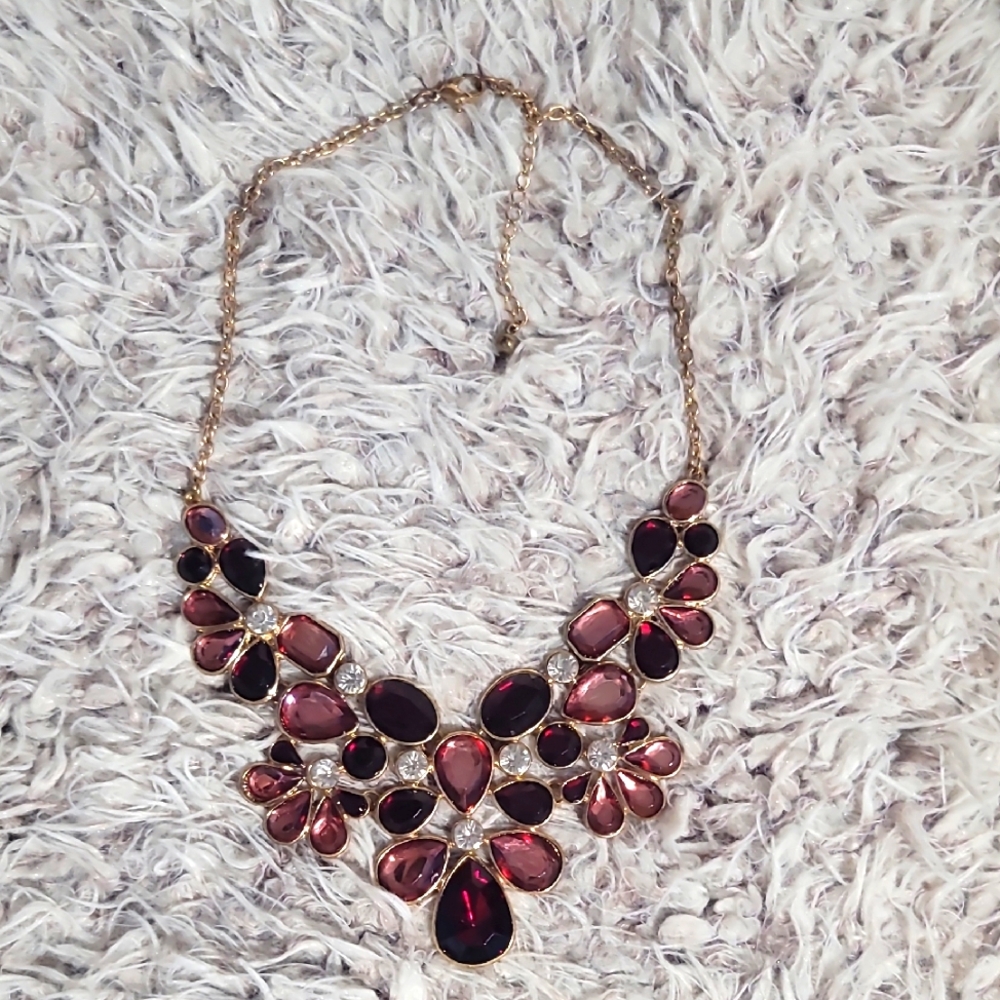 CCO ALL NEED TO GO!  Elegant Gold With Red And Pink  Statement Necklace